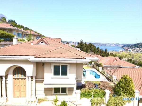 Burgan Bank'tan İstanbul Üsküdar'da 951 m² 6+1 Boğaz Manzaralı Tripleks Villa