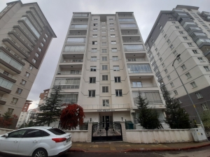 Burgan Bank'tan Ankara Yenimahalle'de 250 m² 6+1 Çatı Aralı Daire